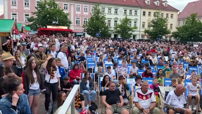 Public Viewing zur Fußball-EM auf dem Großenhainer Hauptmarkt
