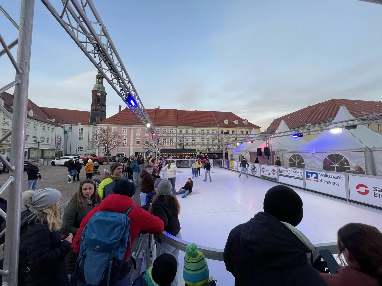 STEMA-Winterdorf auf dem Großenhainer Hauptmarkt